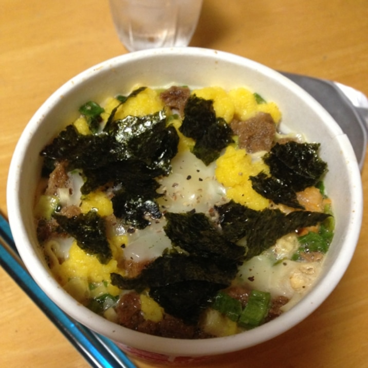 カップラーメンにプラス